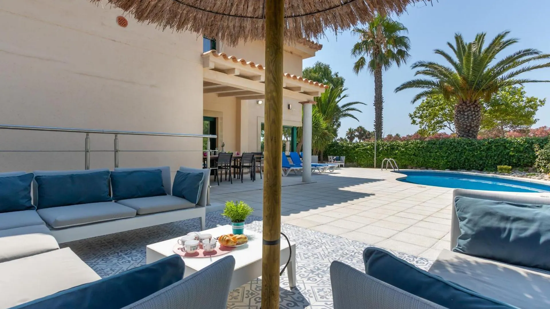 Holiday home Casa De Lujo En Primera Linea: Piscina, A/A, Wi-Fi, Barbacoa, Jardin, 50M De La Playa. - Es-89-113 Sant Pere Pescador